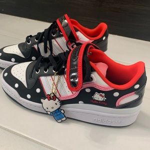*LIMITED EDITION* Adidas x Hello Kitty Forum Low